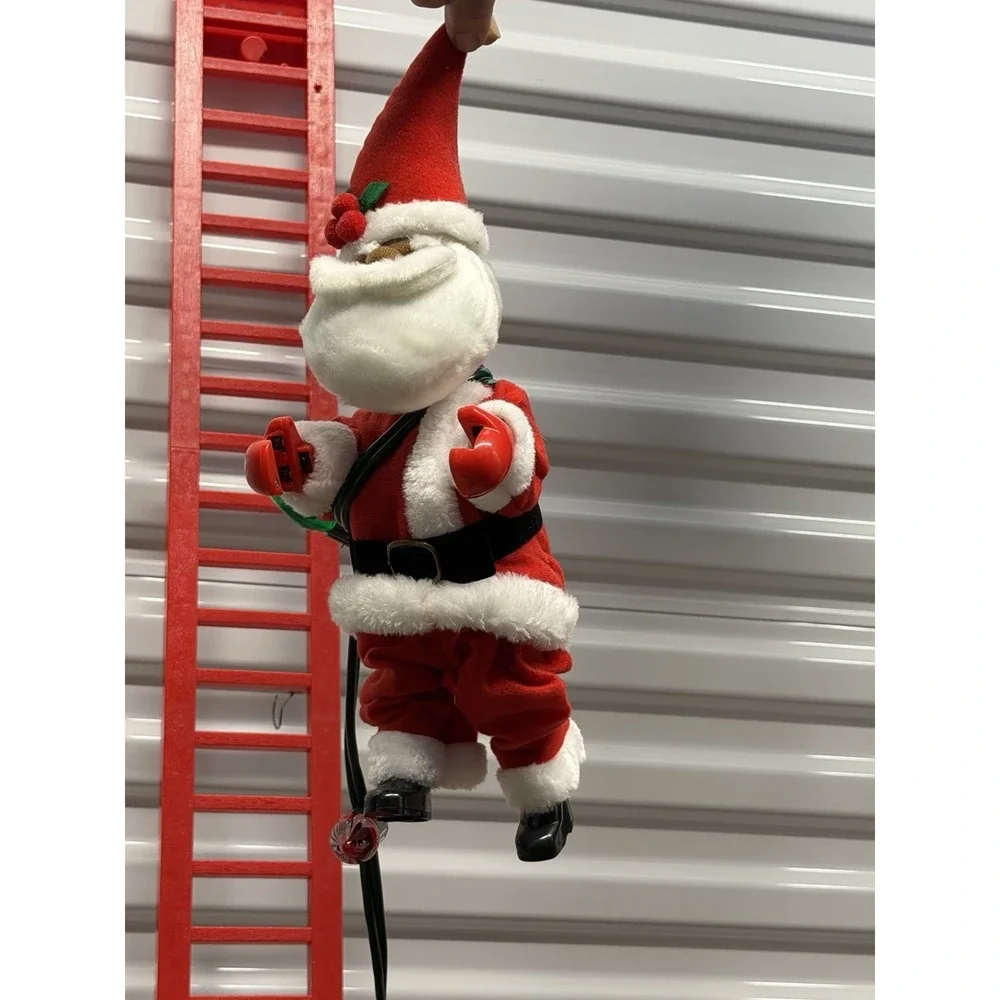 Wondershop Animated Climbing Santa 43
